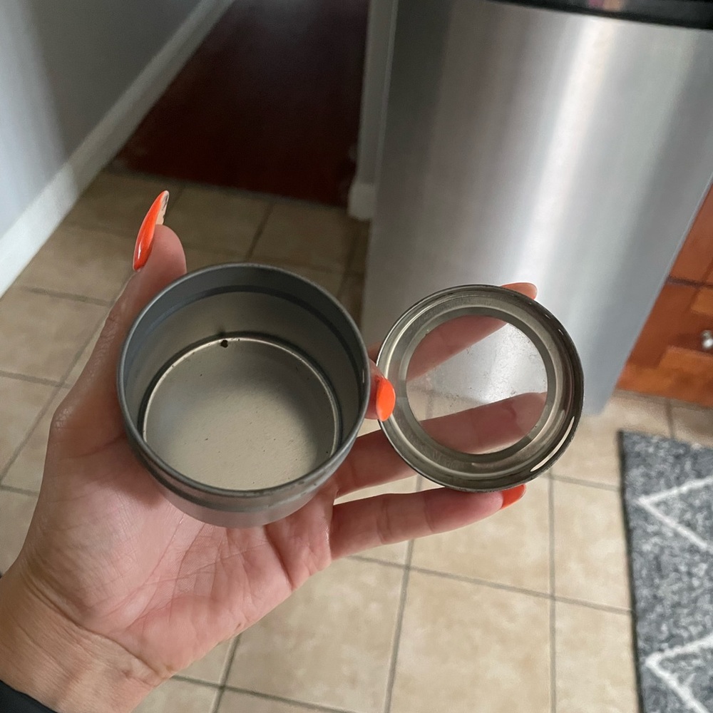 Magnet container - Picture 2 of 3